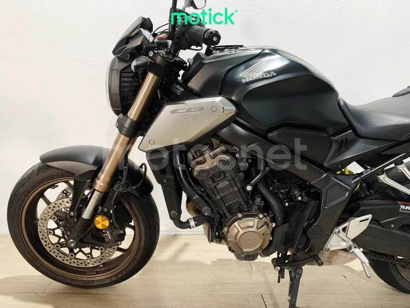 Honda CB650R - Vista 7