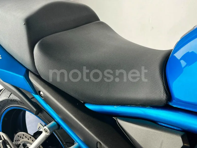 Suzuki Bandit 650 - Vista 19