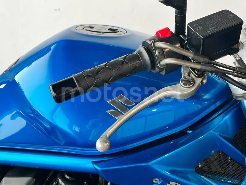 Suzuki Bandit 650 - Vista 20