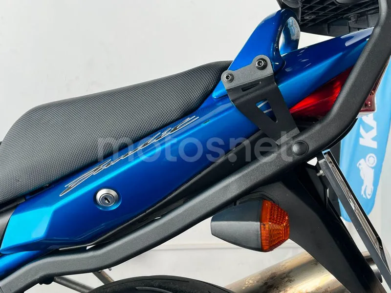Suzuki Bandit 650 - Vista 42