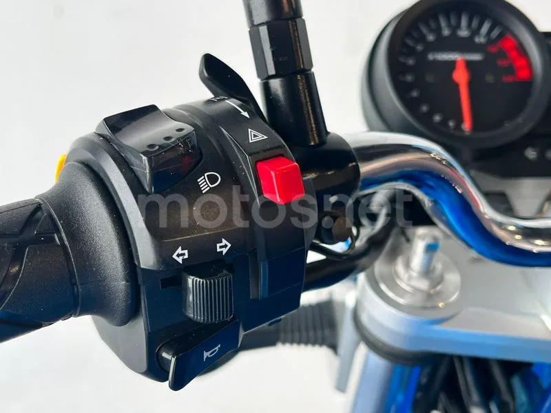 Suzuki Bandit 650 - Vista 46