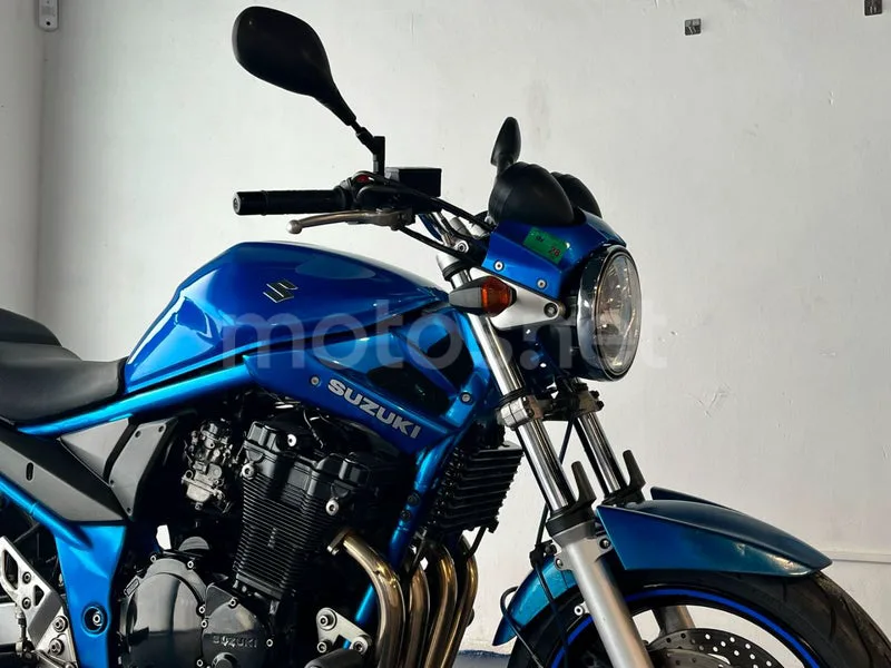 Suzuki Bandit 650 - Vista 6
