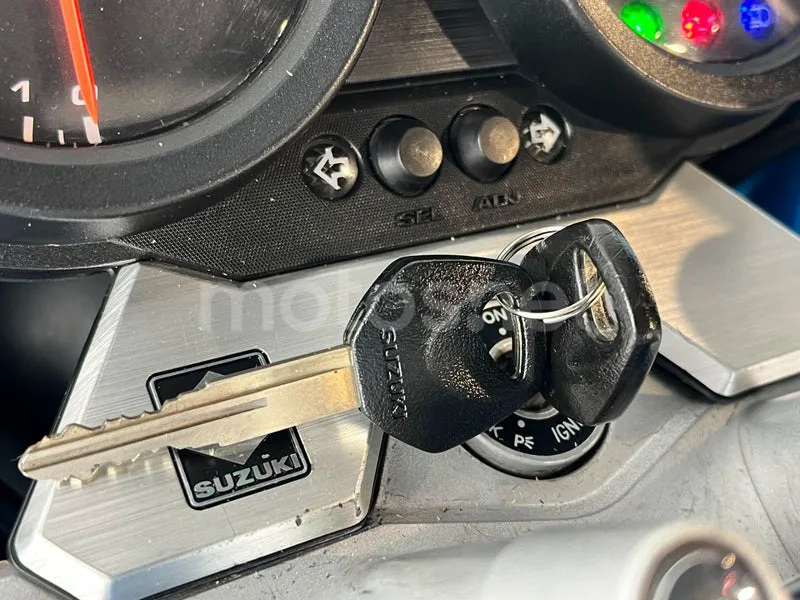 Suzuki Bandit 650 - Vista 52
