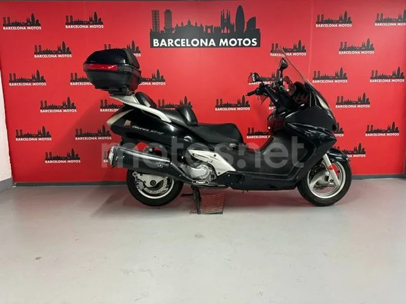 Honda Silver Wing 600 2190 € 2007 Barcelona - 1