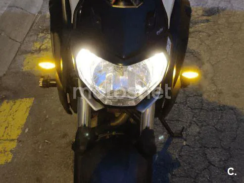 Yamaha MT-07 - Vista 16