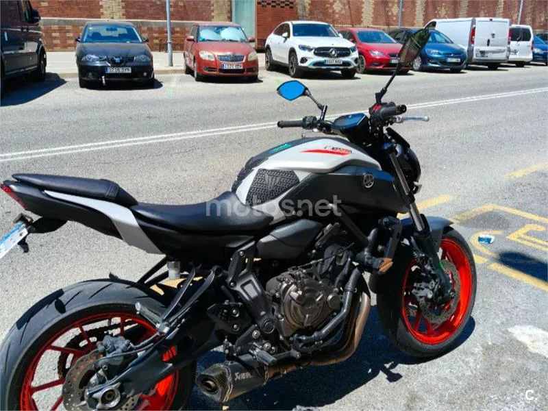 Yamaha MT-07 - Vista 19