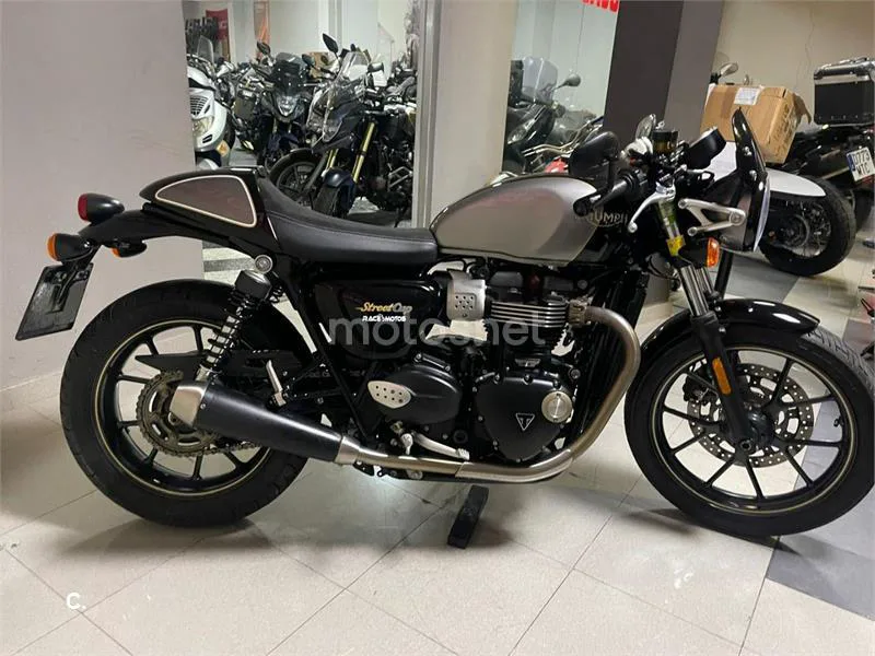 Triumph Street Cup - Vista 3