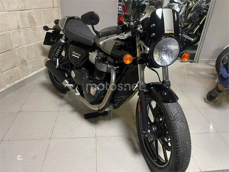 Triumph Street Cup - Vista 5