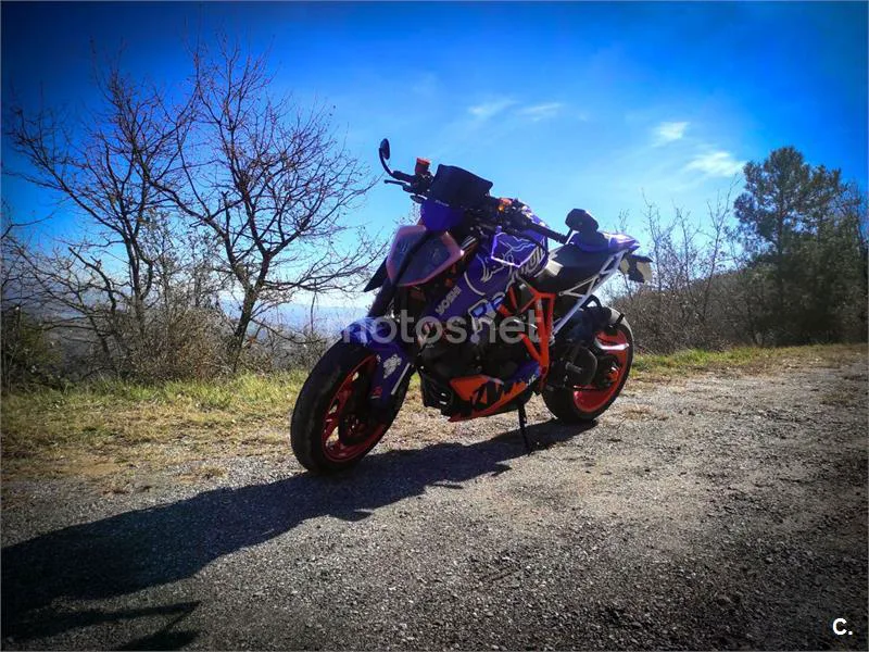 KTM 1290 Super Duke R - Vista 7