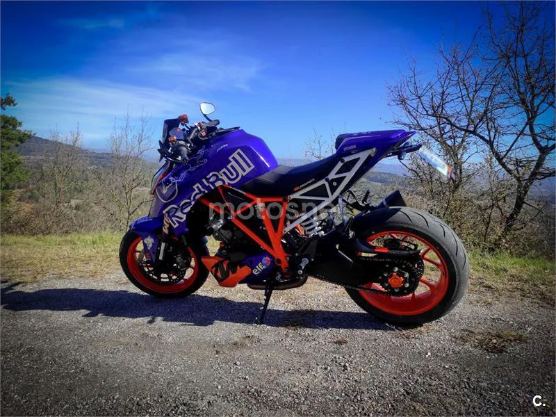 KTM 1290 Super Duke R - Vista 8