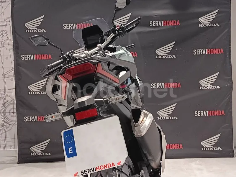 Honda X-ADV - Vista 4