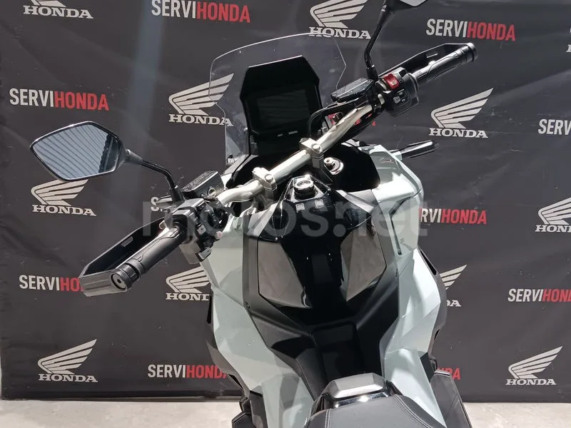 Honda X-ADV - Vista 5