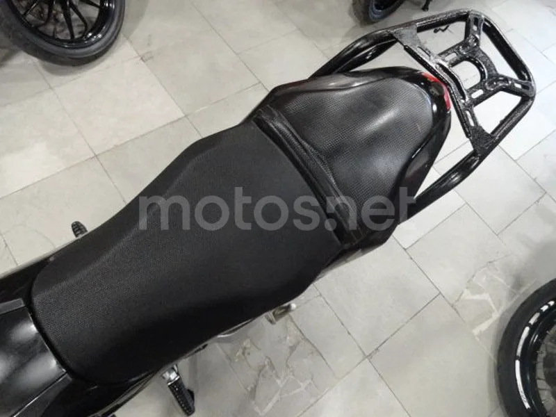 Benelli TNT 125 - Vista 9