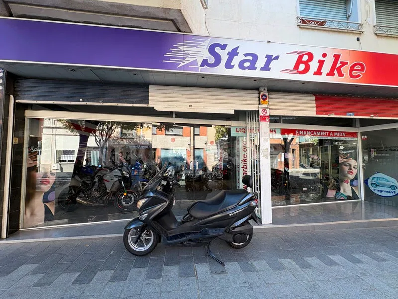 Suzuki Burgman 200 1300 € 2014 Barcelona - 1