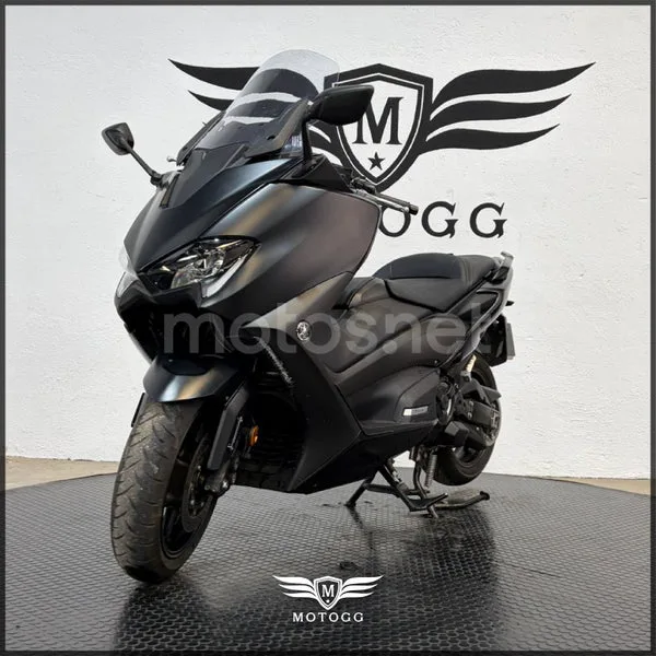 Yamaha TMAX 560 - Vista 3