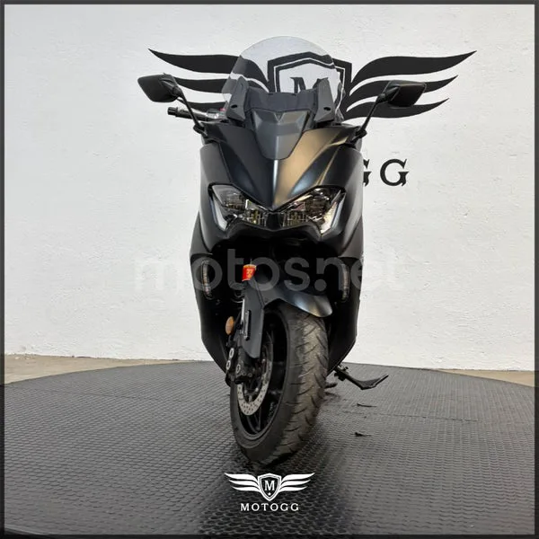 Yamaha TMAX 560 - Vista 4