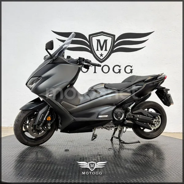 Yamaha TMAX 560 - Vista 5