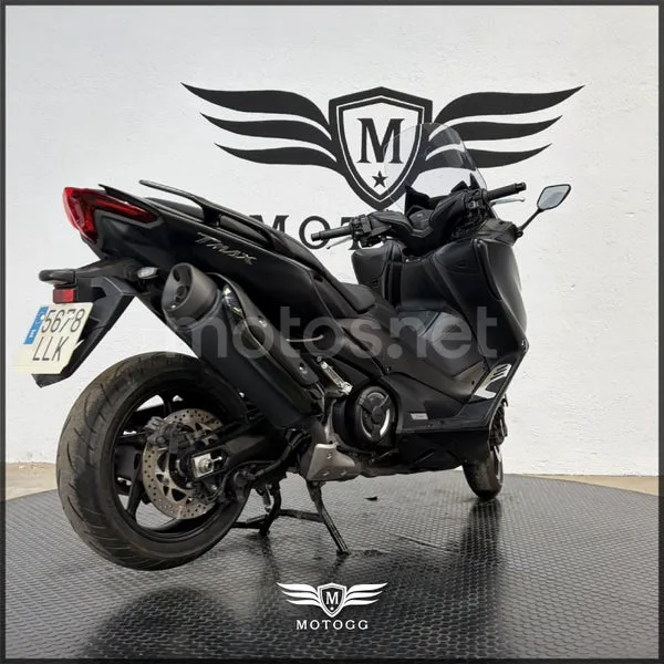 Yamaha TMAX 560 - Vista 9