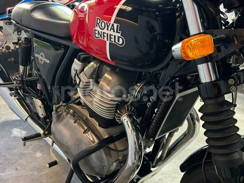 Royal Enfield Interceptor 650 - Vista 4