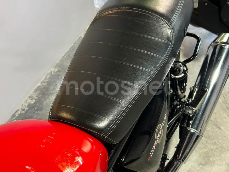 Royal Enfield Interceptor 650 - Vista 10
