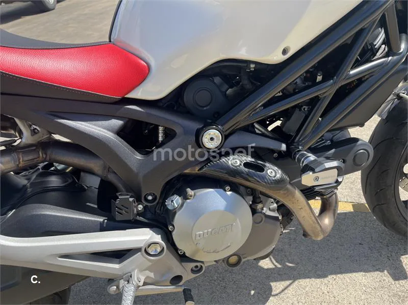 Ducati Monster 696 4000 € 2009 Badajoz - 1