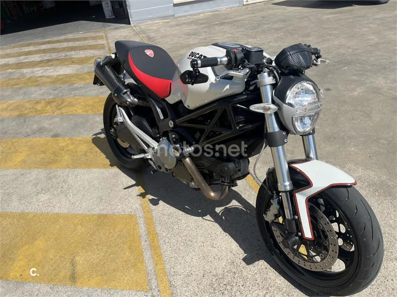 Ducati Monster 696 - Vista 6
