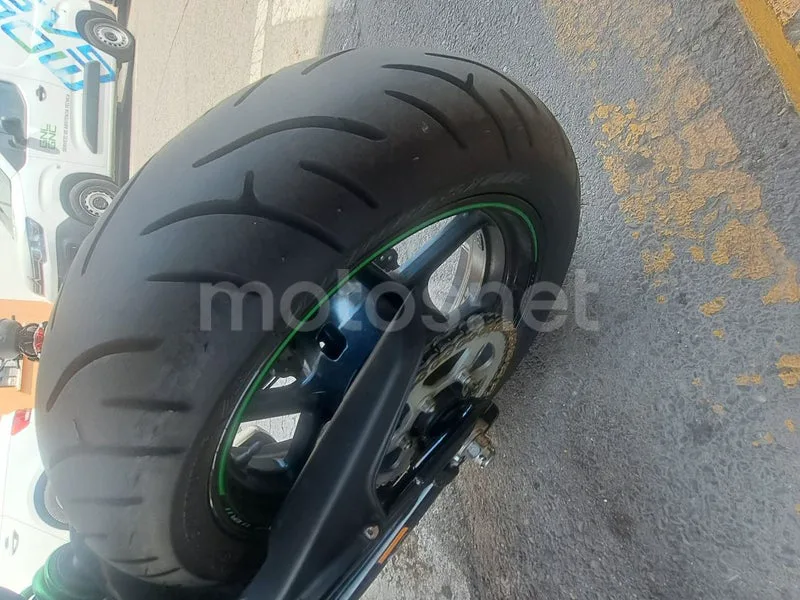 Kawasaki ER-6n - Vista 14
