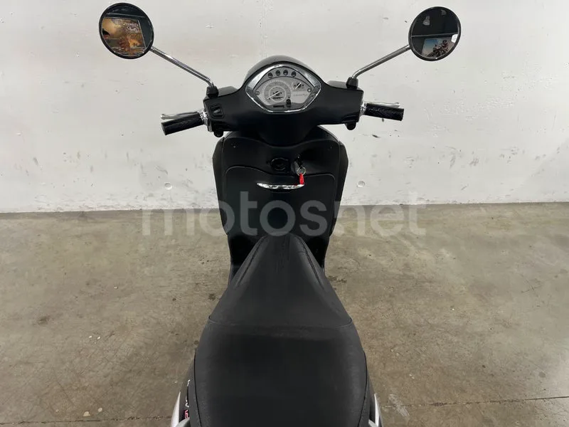 Piaggio Liberty 125 - Vista 9