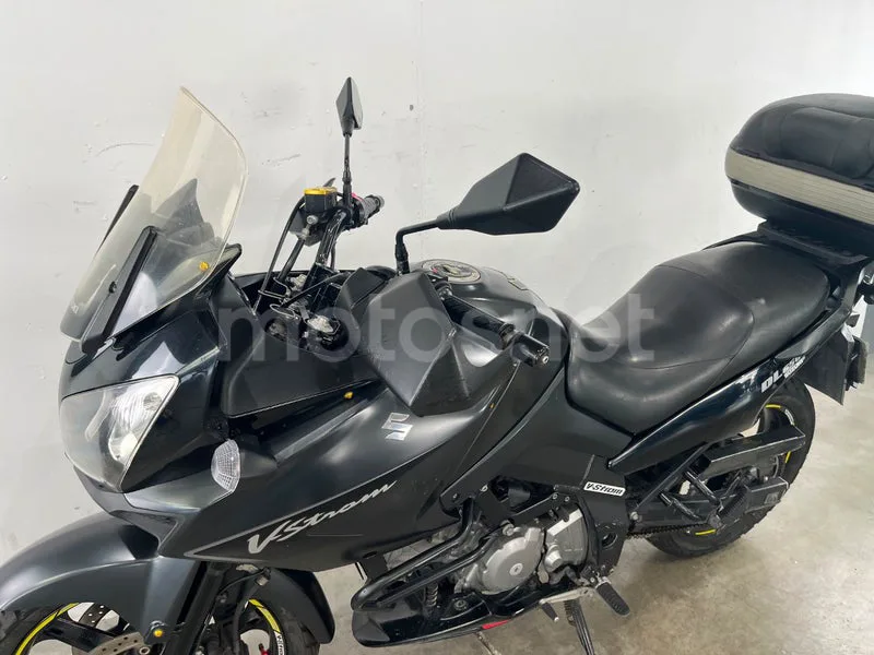 Suzuki V-Strom 650 - Vista 13