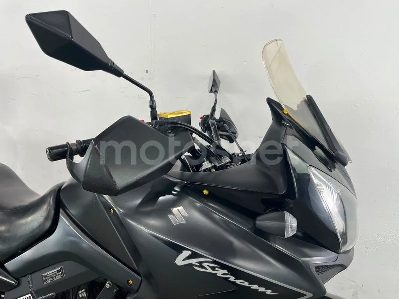 Suzuki V-Strom 650 - Vista 24