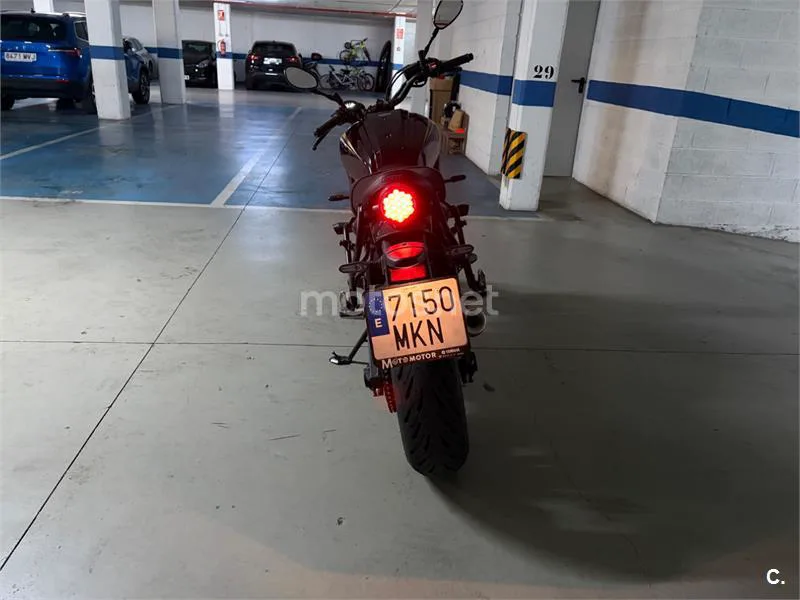 Yamaha XSR700 - Vista 3