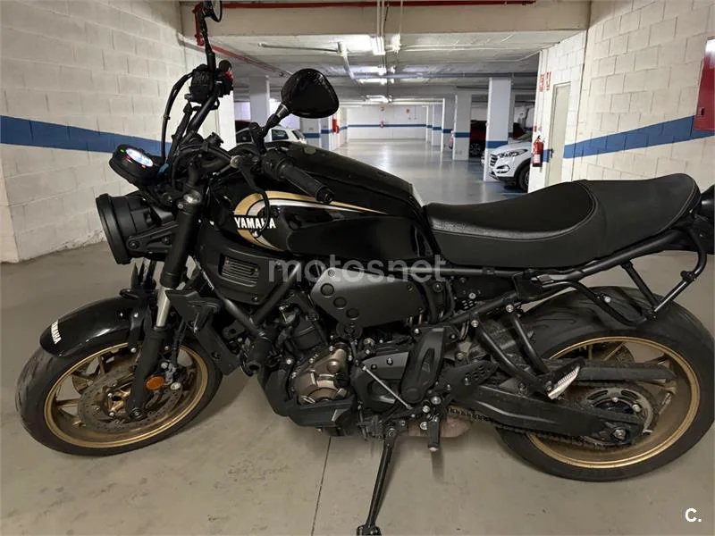 Yamaha XSR700 - Vista 4