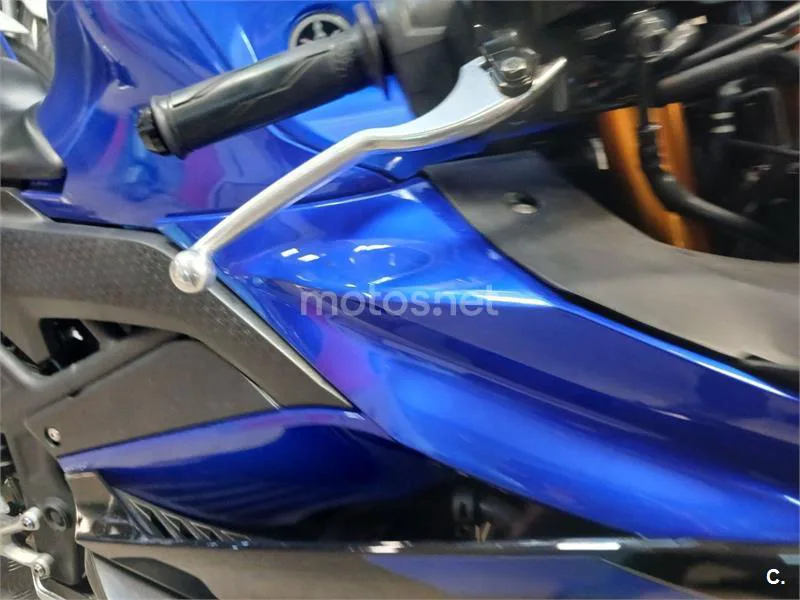 Yamaha YZF-R3 - Vista 14