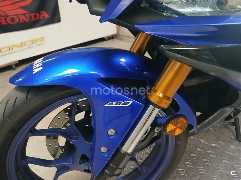 Yamaha YZF-R3 - Vista 4