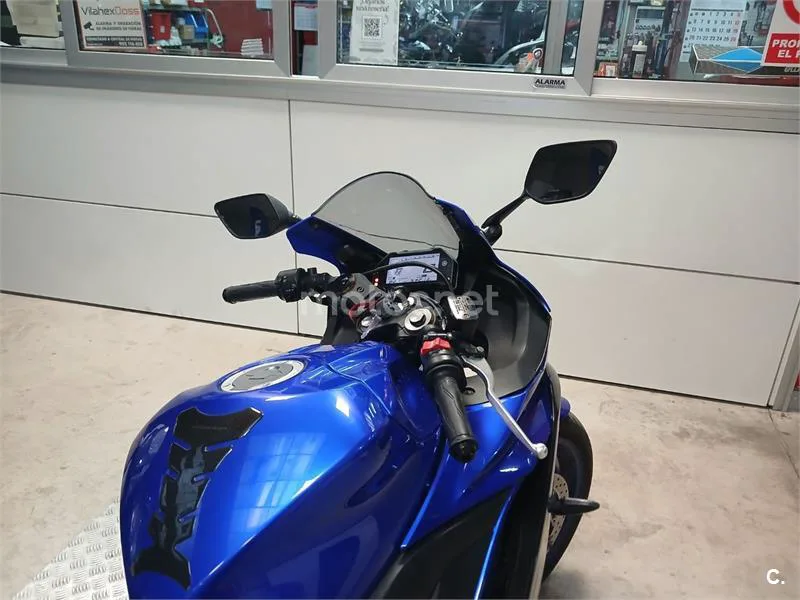 Yamaha YZF-R3 - Vista 10