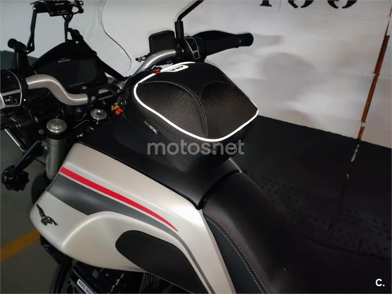 Moto Guzzi V85 TT - Vista 13