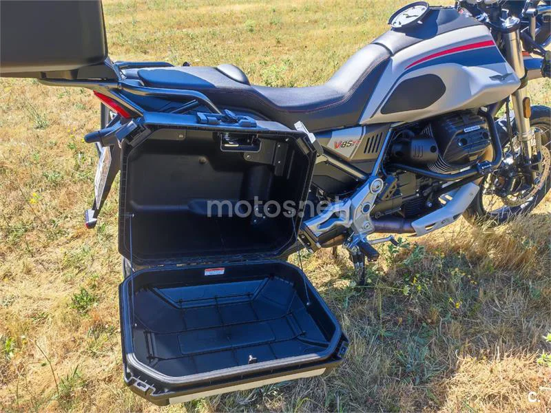 Moto Guzzi V85 TT - Vista 9