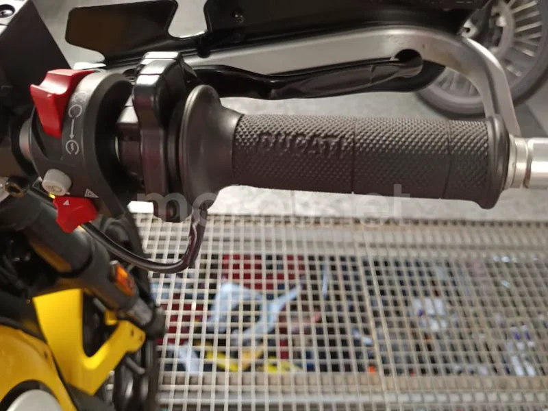 Ducati Scrambler - Vista 20