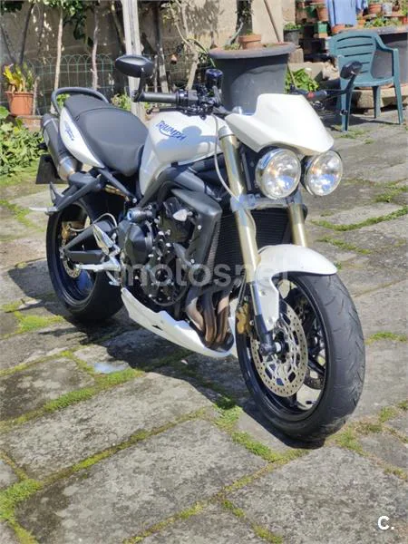 Triumph Street Triple 5000 € 2010 Ourense - 2