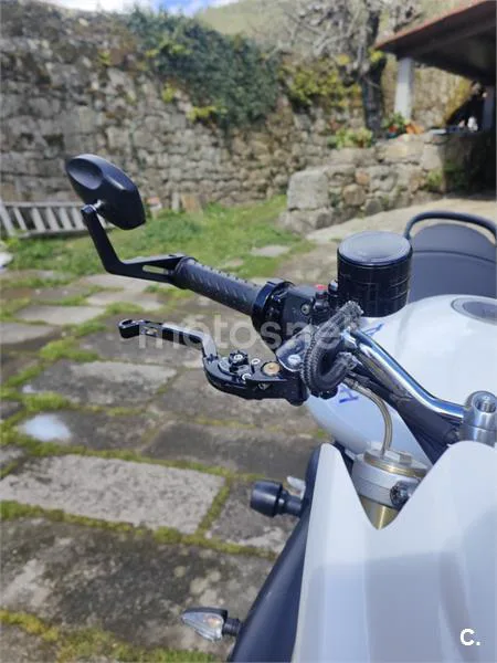 Triumph Street Triple - Vista 7