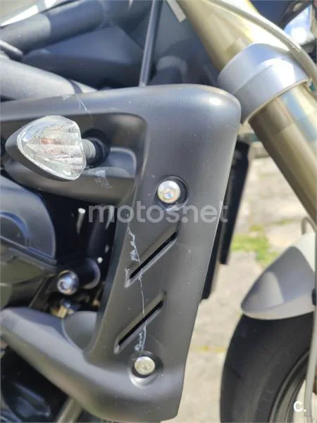 Triumph Street Triple - Vista 9
