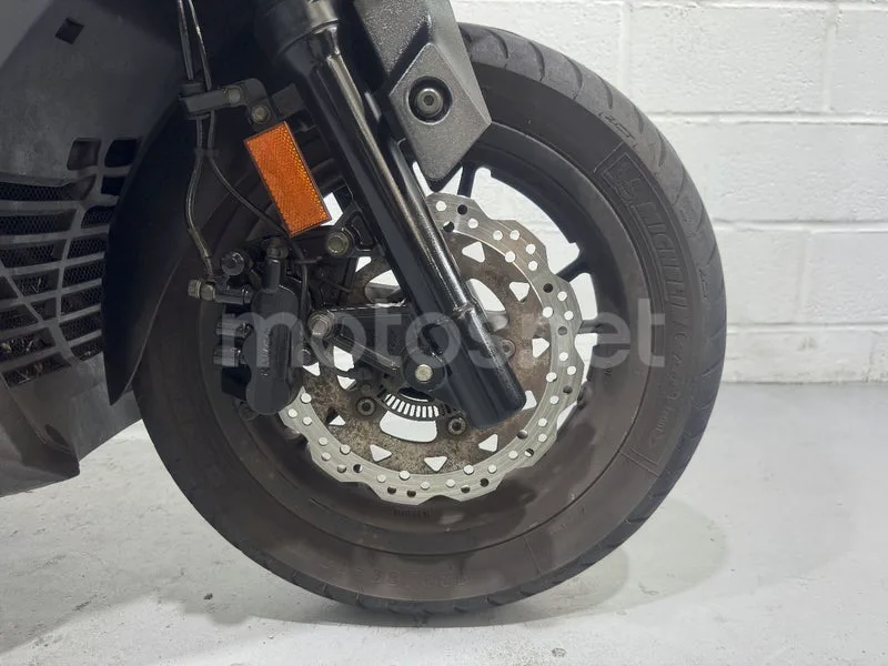 Kymco DTX 350 - Vista 11