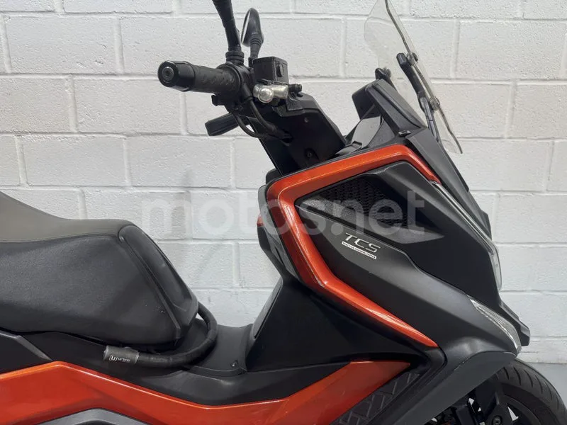 Kymco DTX 350 - Vista 13