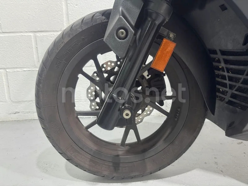 Kymco DTX 350 - Vista 18