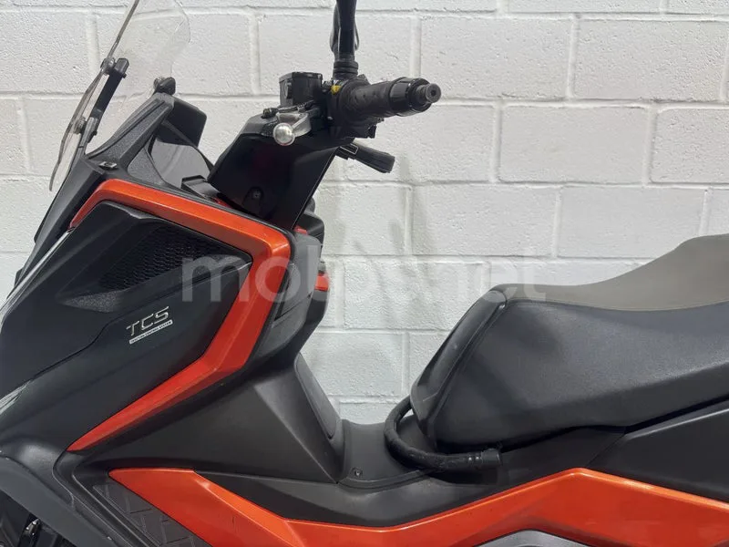 Kymco DTX 350 - Vista 19
