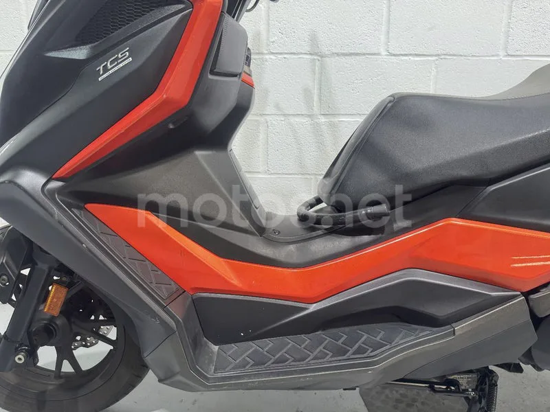 Kymco DTX 350 - Vista 20
