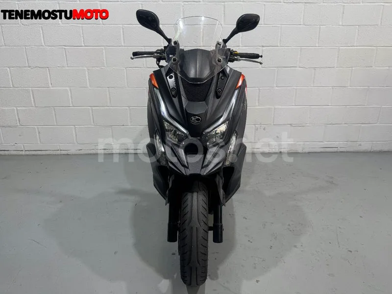 Kymco DTX 350 - Vista 7