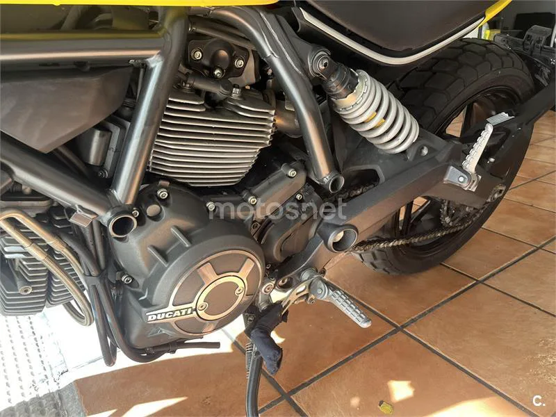 Ducati Scrambler - Vista 3