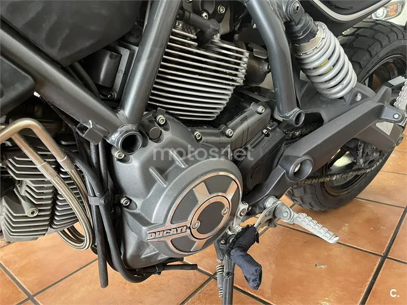 Ducati Scrambler - Vista 4