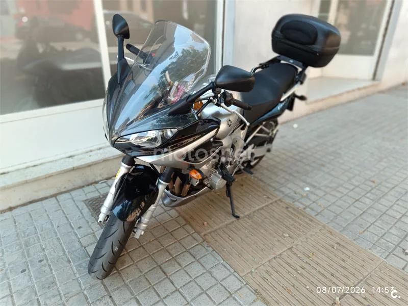 Yamaha FZ6 Fazer - Vista 3